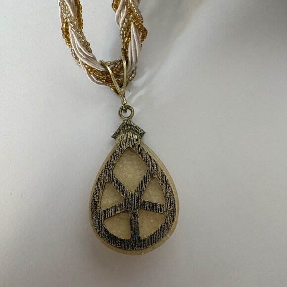 Crackled Teardrop Pendant Multi-Strand Necklace Rhinestones Gold Tone Cream NEW - Picture 3 of 8